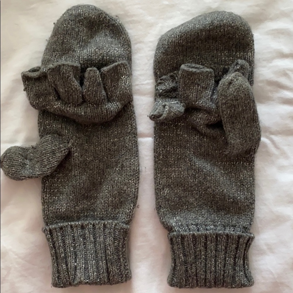 Victoria Secret Hat & Mittens Set - Picture 5 of 5